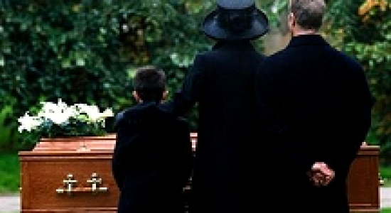 Kinderen meenemen naar de begrafenis