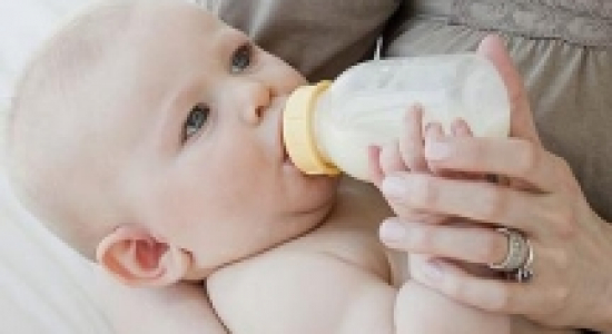 "Vetzuren in flesvoeding geven achterstand"