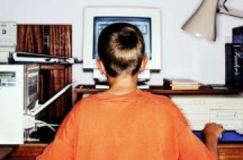 Pesten via internet is 'grappig'