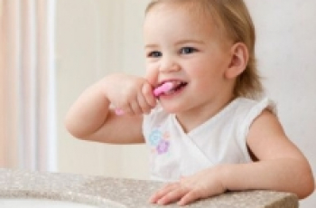 Gaatjes voorkomen bij kleine kinderen