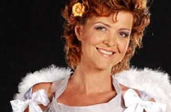 Vrouwen moeten weer vrouw worden