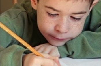 Lezen leer je door te schrijven