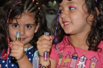 Kinderfeestjes | Knalfeest met proefjes