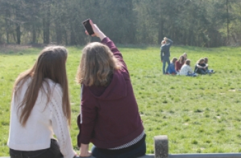 Kinderen en media | Smartphone mee op kamp?