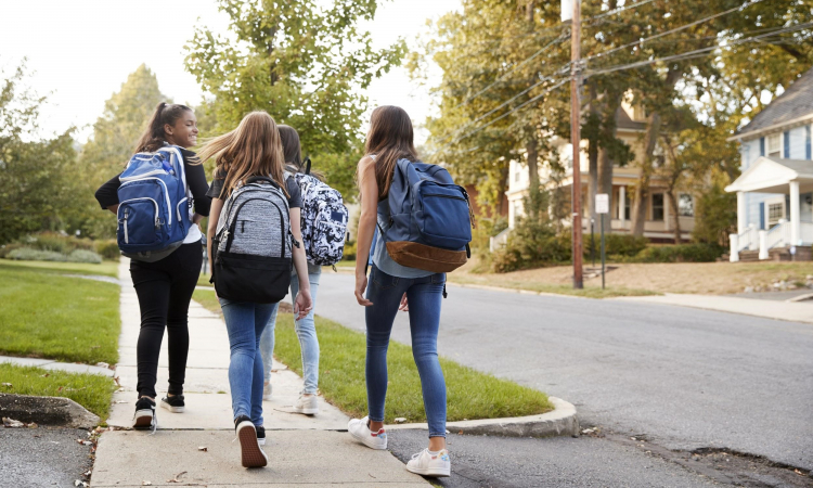 Berouw Verbinding Typisch Hoe kies ik de juiste schooltas voor de middelbare school? | Ouders.nl