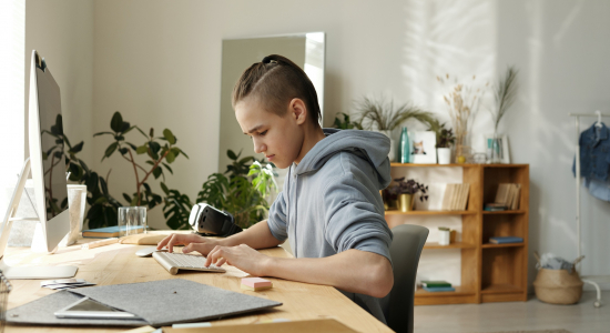 Uitstelgedrag: zo help je jouw puber met plannen
