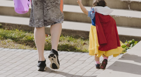 Mijn kind wil bepaalde kleding niet aan, wat te doen?