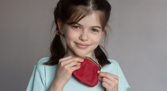 Zo leer je je kind met geld omgaan