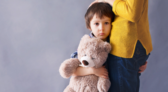 Gaat jouw kind mee naar een uitvaart? Zo bereid je hem erop voor