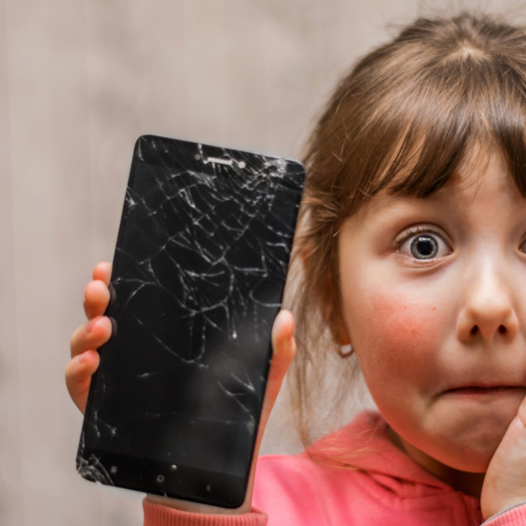 Ben ik verzekerd als ik thuis mijn telefoon of tablet laat vallen?