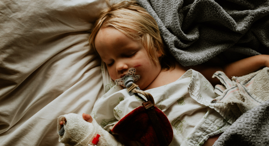 De arts zei dat mijn zoontje Mias zijn hele leven afhankelijk zal zijn van sondevoeding