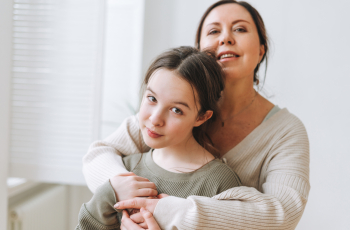 Alles wat je moet weten om je dochter voor te bereiden op haar eerste menstruatie