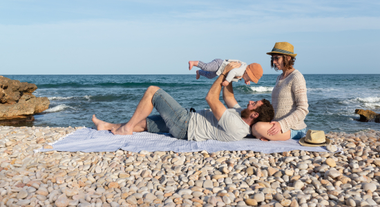 Op vakantie met je baby: hier wil je aan denken + tips voor de leukste accomodaties