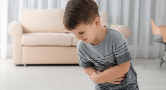 Wat kun je doen als je kind vaak buikpijn heeft?