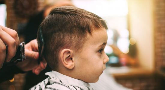 De eerste keer naar de kapper: zo wordt het een geweldige ervaring