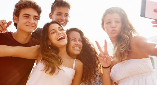 Hét gesprek voeren met je tiener over alcohol