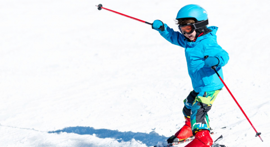 Essentiële tips om je kind te leren skiën: van de eerste afdaling tot plezier op de piste