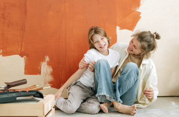 Meer ruimte nodig als gezin: ga je verbouwen of verhuizen?