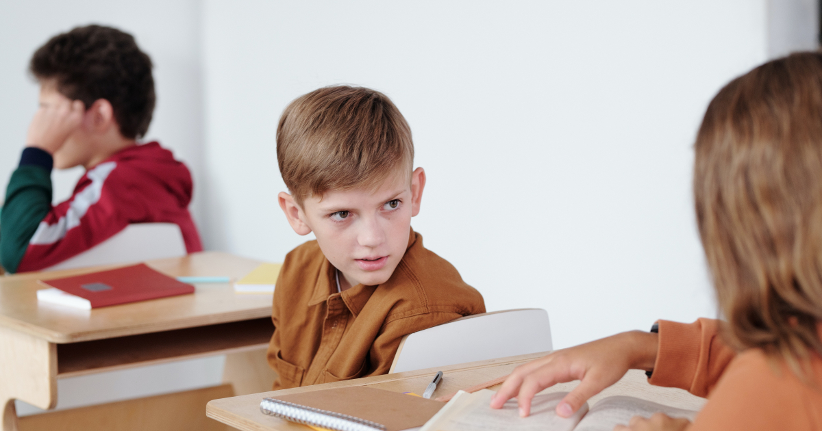 De overstap naar de middelbare school is spannend - zo help je je kind