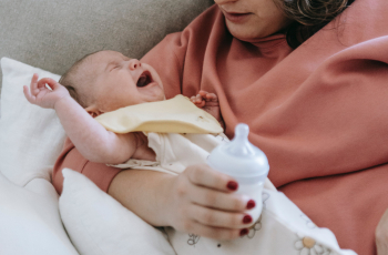 Eerlijke kraamtijd verhalen: "Het was de meest intense periode van mijn leven"