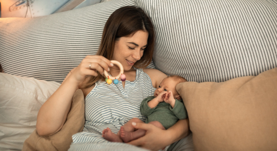 Eerlijke kraamtijd verhalen: "Ik raakte helemaal uitgeput en mijn leven voelde als een grote zwarte donderwolk"