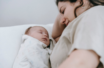 Zieke baby: de invloed van ziekte op slaap + extra tips voor succesvolle slaaptraining