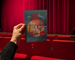 De NEEhoorn in het theater: ga jij ook naar deze familievoorstelling vol humor?