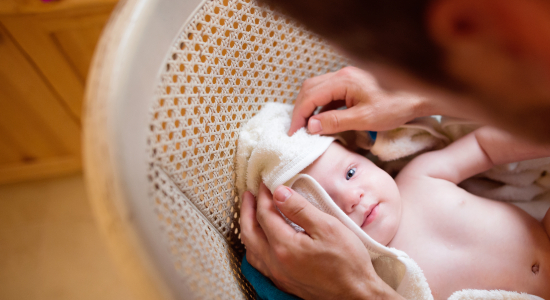 Samen douchen met je baby: fijne tips