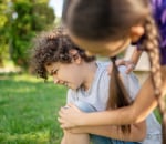 Weet jij wat je moet doen als je kind gewond is? 7x super praktische tips bij snij- schaaf- en brandwonden