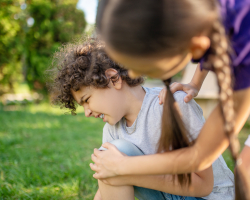 Weet jij wat je moet doen als je kind gewond is? 7x super praktische tips bij snij- schaaf- en brandwonden