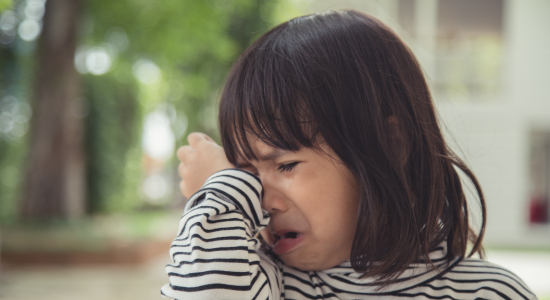 Help! Mijn kind dronk per ongeluk zeep, shampoo of afwasmiddel: wat nu?