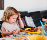 Strijd aan tafel? Kindervoedingscoach Hilda legt uit hoe dit komt én hoe je meer rust creëert