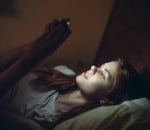 De eeuwige strijd: waarom pubers altijd te laat naar bed gaan (en in de ochtend zo moe zijn)
