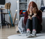 Je kind onder druk? Zo herken je schoolstress bij tieners (en wat je kunt doen)