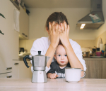 Liesje(40): 'Ik heb spijt dat ik moeder ben geworden maar dat ga je natuurlijk niet op het schoolplein zeggen'