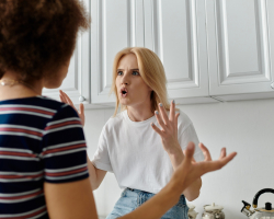 Tessa (34): ‘Iedereen vraagt wanneer ik eindelijk aan kinderen begin en ik zei voor de zoveelste keer: nooit’