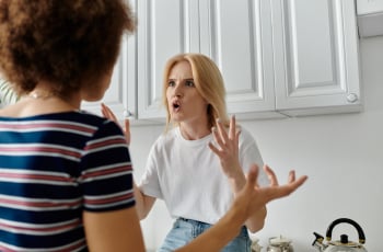 Tessa (34): ‘Iedereen vraagt wanneer ik eindelijk aan kinderen begin en ik zei voor de zoveelste keer: nooit’