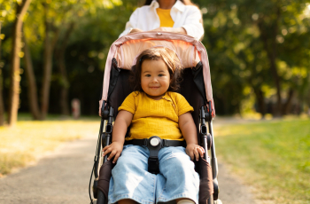 Lotte (37) kon wel door de grond zakken: 'Mijn kind wees naar iemand in het openbaar en zei precies wat ik dacht, maar echt no way zou zeggen'