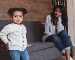 Noor (36) vraagt zich af of dit echt kan zijn: 'Mijn peuter vertelde me een geheim over haar vorige leven'