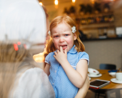 Als sorry zeggen niet lukt: dit helpt je kind verder