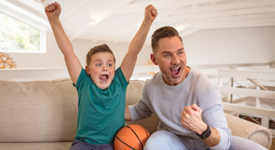Kan ik mijn kind laten opblijven voor een sportwedstrijd? 5 dingen om even over na te denken