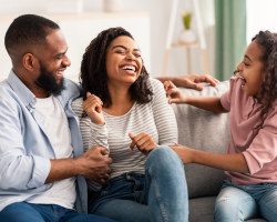 Opvoeden in 2025: 7 dingen die je niet in de boeken leest