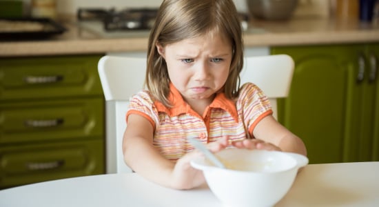 “Dat lust ik niet!” Dit is de psychologie achter kieskeurig eetgedrag (met 4 tips voor meer rust aan tafel)