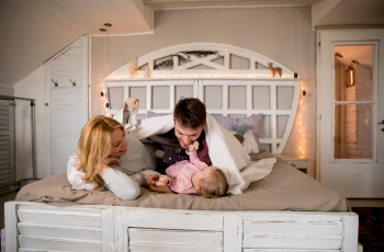 Een familiebed: dit is waarom steeds meer ouders enthousiast zijn