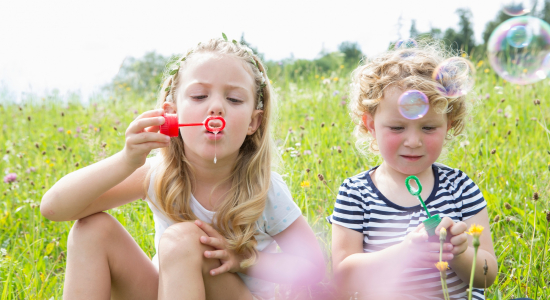 Zomerplezier in eigen tuin: 5x leuke én makkelijke spelletjes