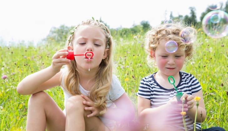Zomerplezier in eigen tuin: 5x leuke én makkelijke spelletjes