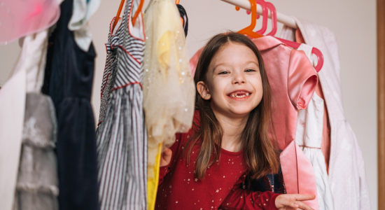 Slim besparen op kinderkleding en meer: de ultieme oudertruc met cadeaukaarten