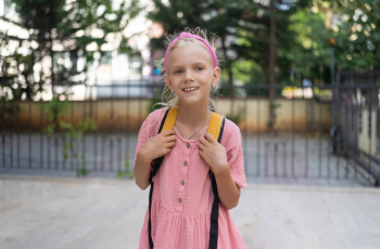 Het gewone leven begint weer: zo help je je kind zo soepel mogelijk wennen aan het schoolritme