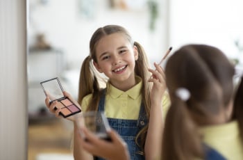 Make-up gebruiken: vanaf welke leeftijd laat je dat toe?