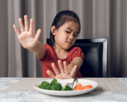 Mijn kind eet het ene moment veel en dan weer bijna niets. Hoe normaal is dat?